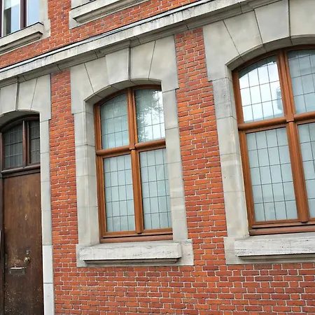 شقة Little - Colas